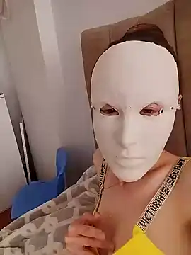 alalora09 online show from 11/25/25, 12:38