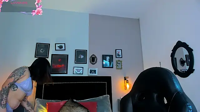 Annie Petters online show from 12/05/25, 12:47