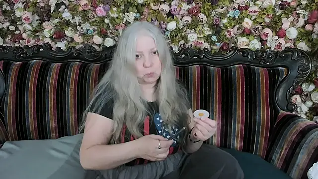 mariabelladonna online show from 04/22/26, 10:33