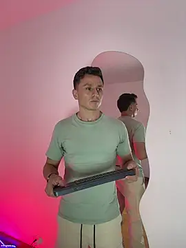 AndrewFalcon  online show from 11/20/25, 07:35