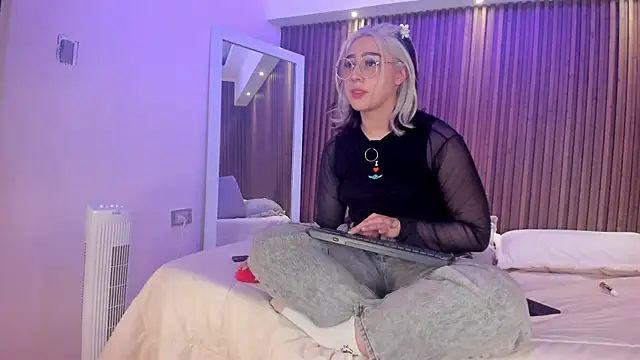 GabyRose9 online show from 04/22/26, 07:37