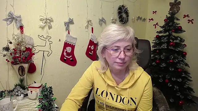 LaurenWishy online show from 12/19/25, 12:01