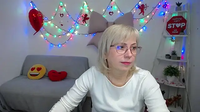 LaurenWishy online show from 02/16/26, 06:37