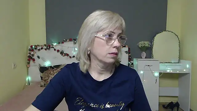 LaurenWishy online show from 03/29/26, 05:18