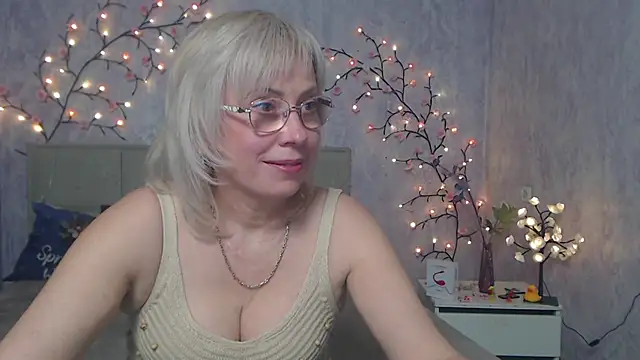 Snapshot of LaurenWishy chatting on 05/01/26, 11:59 LaurenWishy online show from 05/01/26, 11:59