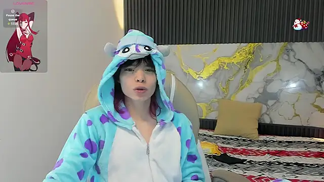 Sylasfrost online show from 12/21/25, 12:56