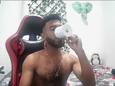 alberthot11 online show from 12/04/25, 05:06