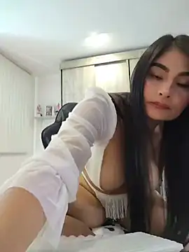 Laia torres1 online show from 06/27/26, 12:59