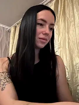 Snapshot of KamilaSy chatting on 11/19/25, 11:16 KamilaSy online show from 11/19/25, 11:16