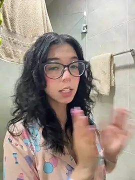 Valen-Foxx1 online show from 02/07/26, 06:39