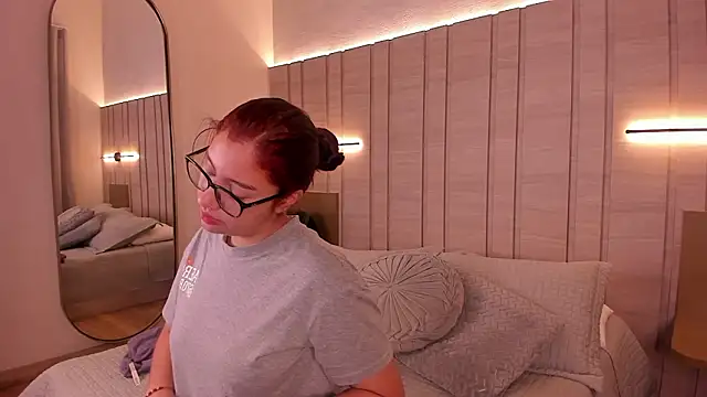 Zoe Mendez online show from 02/10/26, 11:36