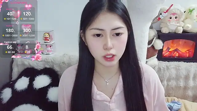 Snapshot of TuTu-077 chatting on 04/23/26, 12:29 TuTu-077 online show from 04/23/26, 12:29