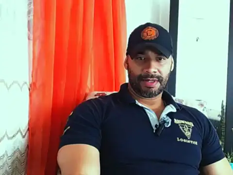 Snapshot of musclehetero chatting on 05/16/26, 07:56 musclehetero online show from 05/16/26, 07:56