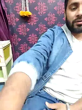 Cute Lucky online show from 12/17/25, 10:10