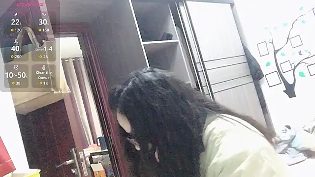 Snapshot of Huahua3187 chatting on 11/28/25, 11:13 Huahua3187 online show from 11/28/25, 11:13