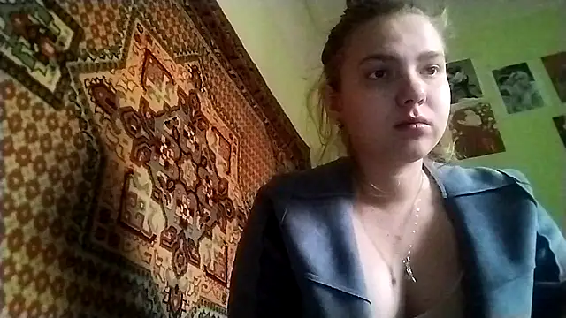 KikiBang online show from 12/01/25, 08:19