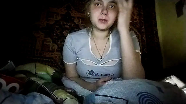 KikiBang online show from 12/03/25, 08:07