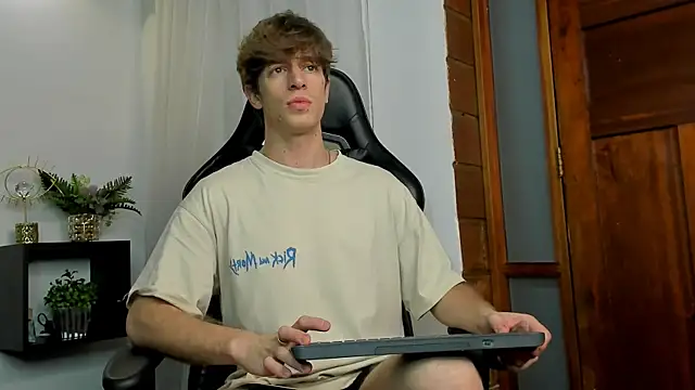 Ostin Saints online show from 07/08/26, 04:28