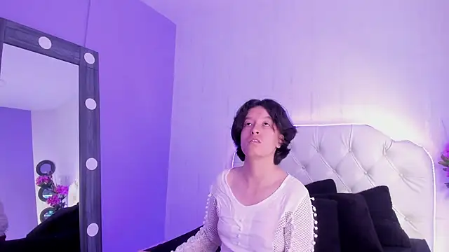 CoralAndOcean  online show from 12/01/25, 01:05