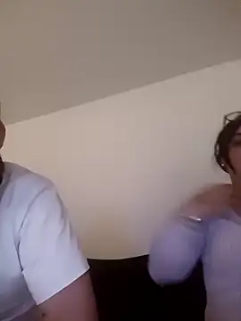 Kingaandqueenn online show from 05/13/26, 08:49
