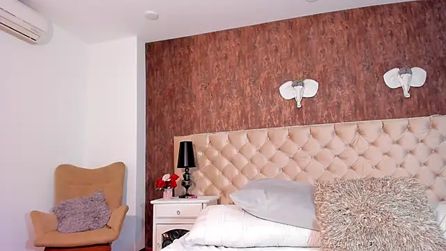 DaimondJohnson online show from 01/11/26, 04:39