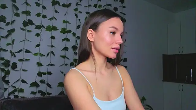 Tiffany Sweetie online show from 04/06/26, 03:13