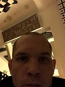 Spielzeugtwink online show from 11/19/25, 05:13