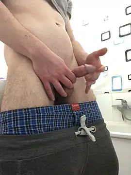 Spielzeugtwink online show from 11/26/25, 10:22