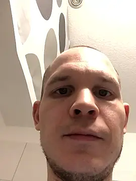 Spielzeugtwink online show from 01/05/26, 10:24