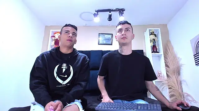 DamianAndMAximoo online show from 12/05/25, 11:52