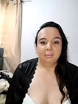 Ivonne 17 online show from 11/20/25, 05:23