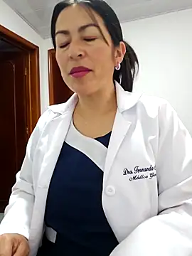 JustSamantha  online show from 12/21/25, 11:39