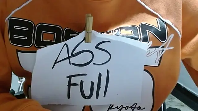 Snapshot of SLUT_MESSY_DIRTY chatting on 11/20/25, 04:40 SLUT MESSY DIRTY online show from 11/20/25, 04:40