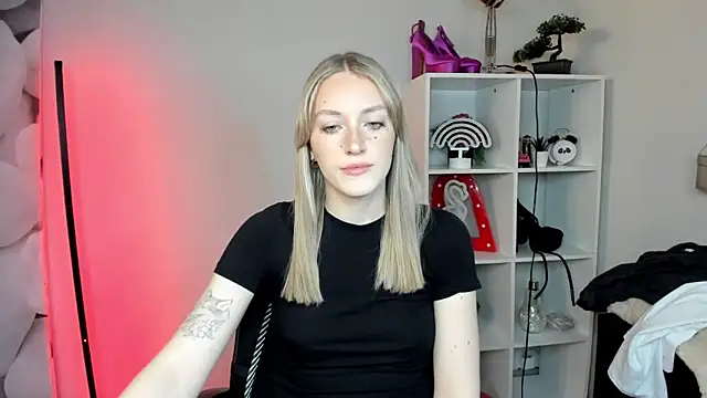 EvelynBlond online show from 02/03/26, 01:27