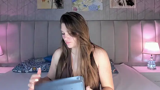 LiiaVelvet online show from 04/19/26, 06:43