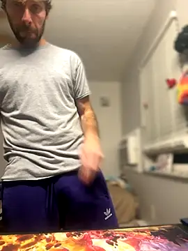 strippingmale1 online show from 01/09/26, 03:31