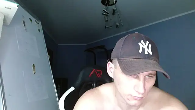 Poliglotjoe1 online show from 11/24/25, 01:33