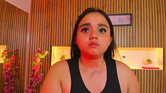 SaraLondon13 online show from 11/20/25, 11:15