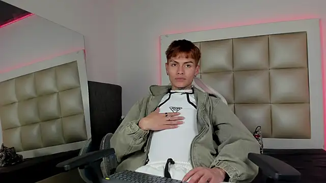 damian js online show from 11/20/25, 04:12