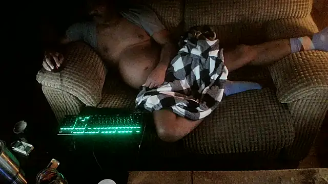 Snapshot of helickemdry22 chatting on 12/01/25, 03:11 helickemdry22 online show from 12/01/25, 03:11