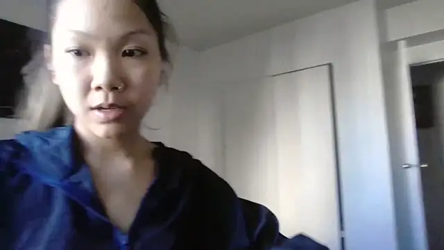 cryptokimgirl online show from 03/06/26, 06:15