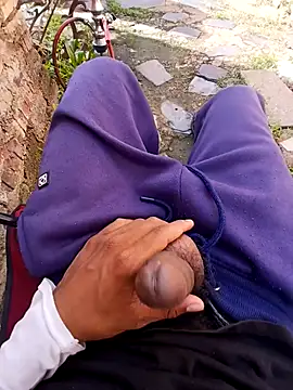 Eezxxx online show from 04/15/26, 06:53