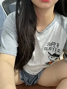 XndSeraphina online show from 02/12/26, 09:37