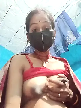 Snapshot of Nandani-758 chatting on 12/16/25, 11:43 Nandani-758 online show from 12/16/25, 11:43