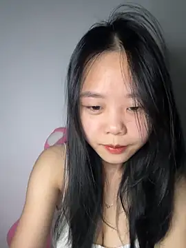 Kiee-lee online show from 11/30/25, 01:26