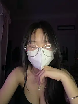 Kiee-lee online show from 04/30/26, 07:31
