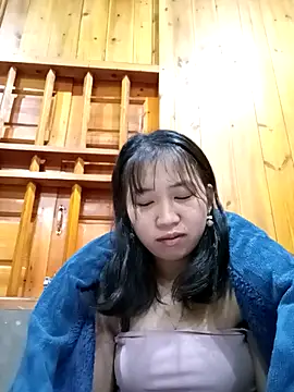 susie min online show from 12/04/25, 11:24