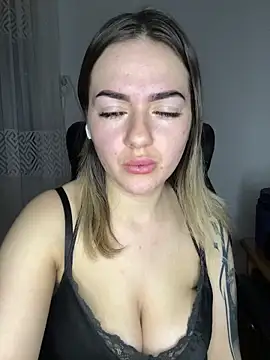 SoniaLav online show from 02/11/26, 07:30