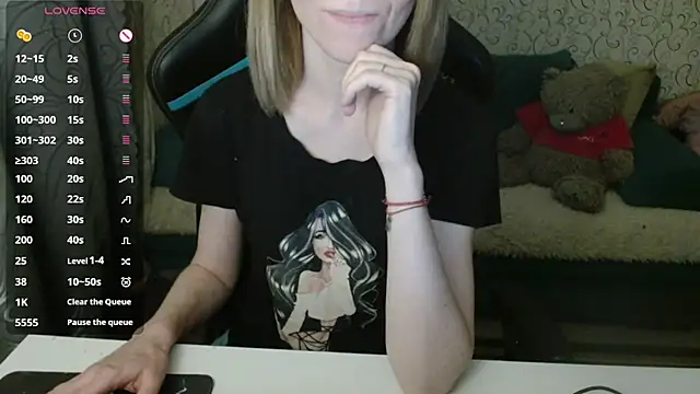   Katherine    online show from 11/24/25, 02:50