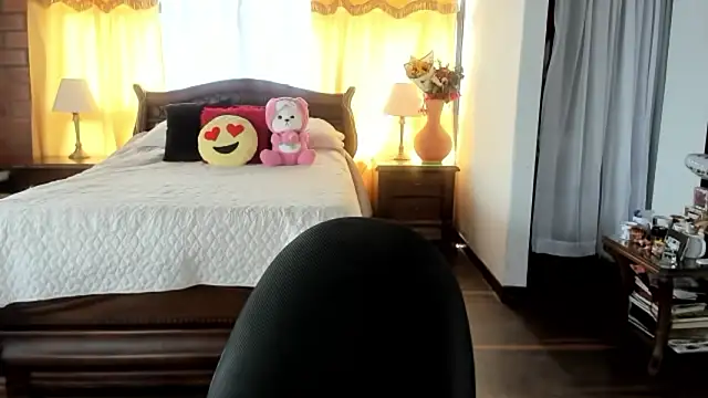 Charlotte-Willson online show from 03/09/26, 04:22